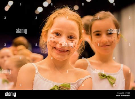 Female tweens hi-res stock photography and images - Alamy