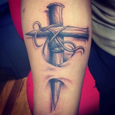 25 Tattoos For Men Forearm Cross Pictures – Wallpaper