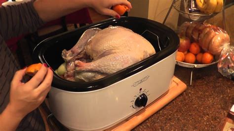 How I season and cook my turkey in an electric roaster | Roaster recipes, Turkey in roaster oven ...