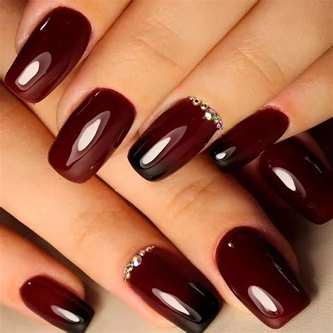 Burgundy Nail Designs You Need to Try This Season | Burgundy nail designs, Maroon nail designs ...