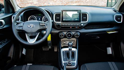 Review of the All-New Small SUV - 2020 Hyundai Venue