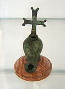 Category:Bronze oil lamps - Wikimedia Commons