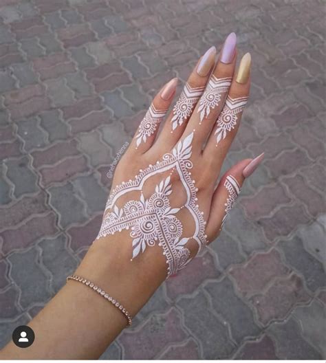 Pin by nazlıekin on Dövme | White henna tattoo, Henna tattoo hand ...