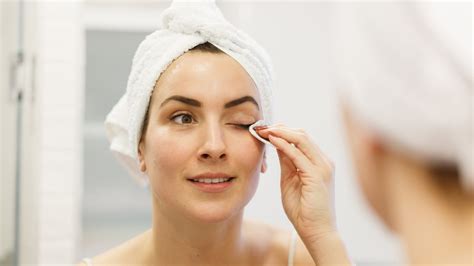 29 Facts About Eye Makeup Remover - Facts.net