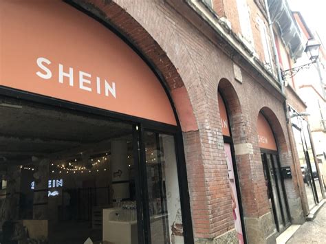 Shein, le géant chinois de la fast fashion, ouvre une boutique éphémère ...