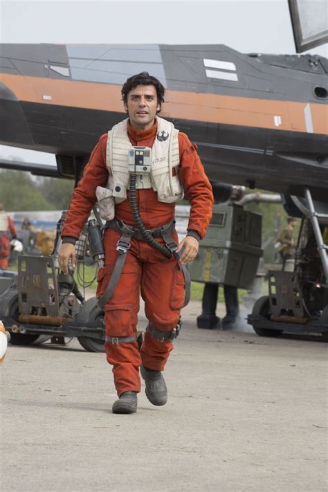 Star Wars 7: Oscar Isaac Focus of Poster as Poe Dameron | Collider