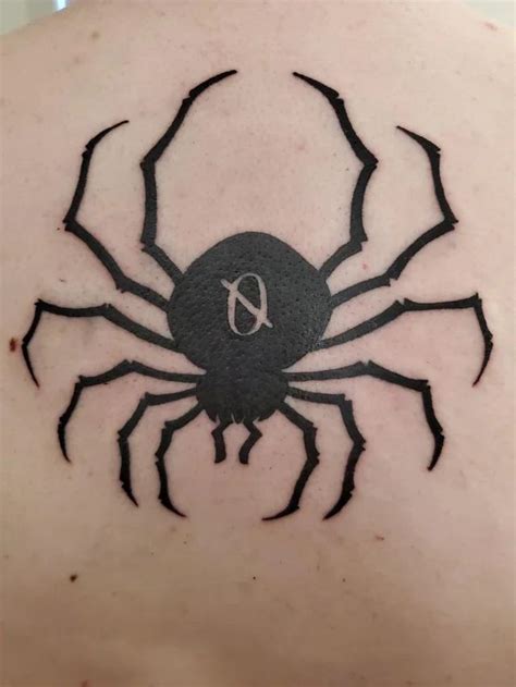 Chrollo’s spider tattoo: Hunter X Hunter tattoo | Hunter tattoo, Black ...