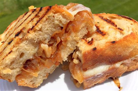 GRILLED CHEESE WITH CARAMELIZED ONIONS - Let's Cook Some Food