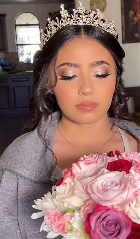 Quince makeup | Quince hairstyles, Quinceanera makeup, Quinceanera ...