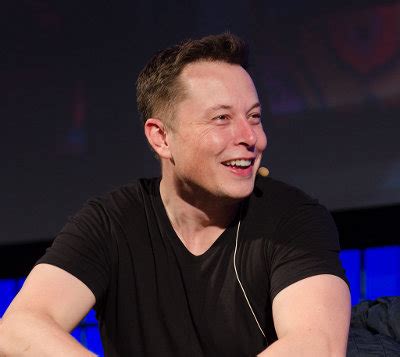 Elon Musk ha lanciato una nuova azienda per sviluppare un’interfaccia tra cervello umano e computer