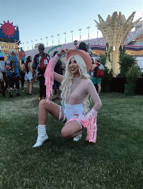 My Favorite Outfits from EDC Las Vegas 2019 - Vibe With Ade