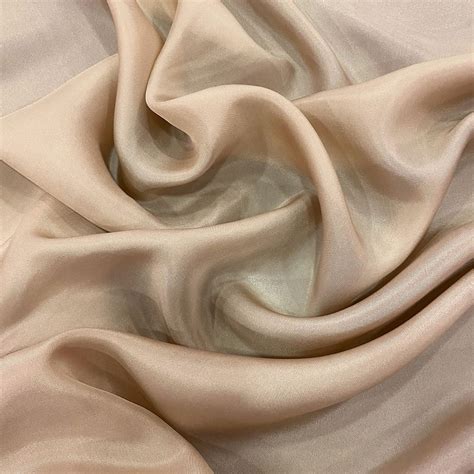 Flesh beige 100% silk pongee fabric — Tissus en Ligne