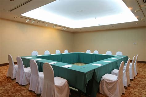 Business hotel for your meetings at the Hotel Nikko Guam in Guam