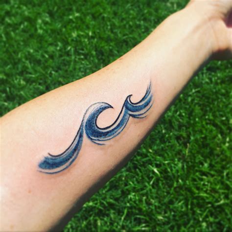 #beachtattoo #oceanwaves #wavetattoo #wave #tattoo #ocean | Wave tattoo ...