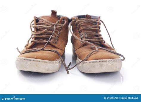 Diferencias entre botas de trabajo de cuero y de gamuza: ¿Cuál elegir?