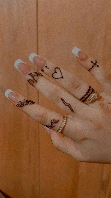 Pin by paradise girl on Pins by you | Simple mehndi designs fingers, Mehndi designs for hands ...