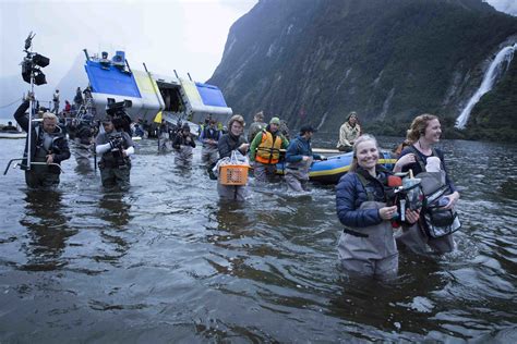 Alien Covenant Behind-The-Scenes - Alien vs. Predator Galaxy