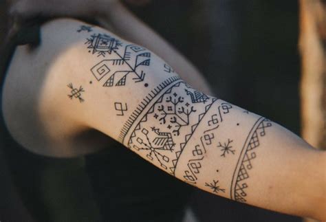 Top 71+ traditional slavic tattoos best - in.cdgdbentre