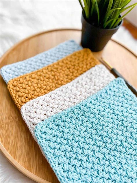 How to Crochet a Washcloth - Daisy Cottage Designs