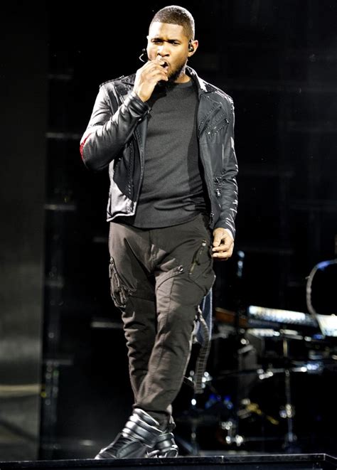 Usher Picture 403 - Usher Performing Live in Concert