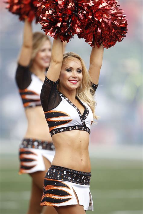 The Cincinnati Bengals cheerleaders perform in the first half of an NFL ...