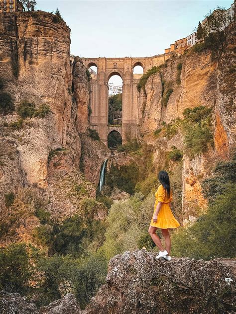 7 best photo spots of Puente Nuevo bridge in Ronda, Spain