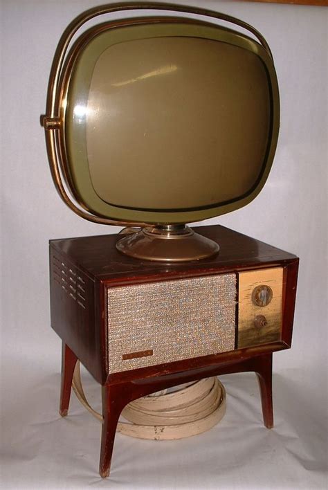 The Most Insane Television Sets in History | Television set, Vintage house, Vintage television