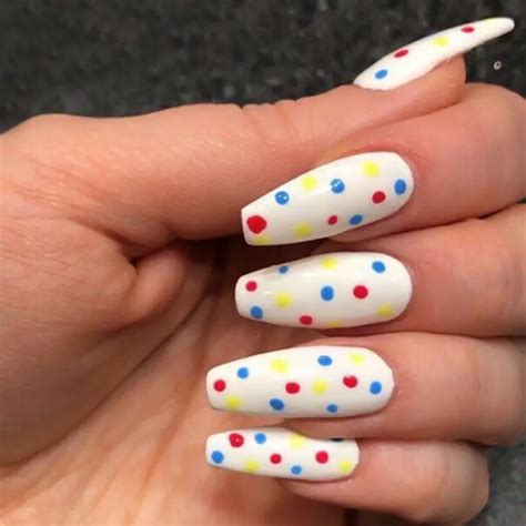 20 Playful Polka Dot Nail Art Design Examples