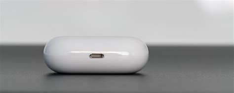 How Long Do Airpods Case Take To Charge [2021 Guide] - MusicCritic