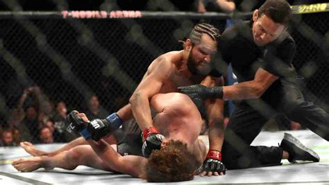 Jorge Masvidal Scored Historic Flying Knee KO at UFC 239 | Heavy.com