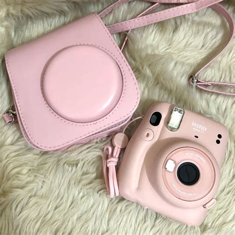 INSTAX MINI 11 in blush pink (slightly nego), Photography, Cameras on Carousell