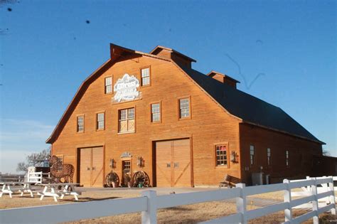 American Attractions: Express Clydesdales Ranch