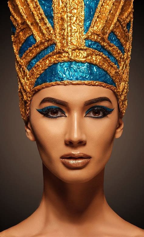 Pin by magda kosta on make up | Egyptian eye makeup, Egyptian goddess ...