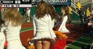 17 Of The Worst Cheerleader Fails You’ve Ever Seen – trendflasher - Page 2