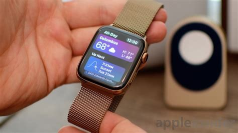 Hands on with Apple's ornate gold Milanese loop for the Apple Watch