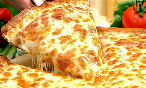 How different types of cheese affect how pizzas look