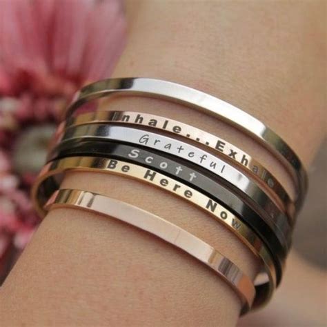 20 Best Long Distance Friendship Bracelets For BFFs