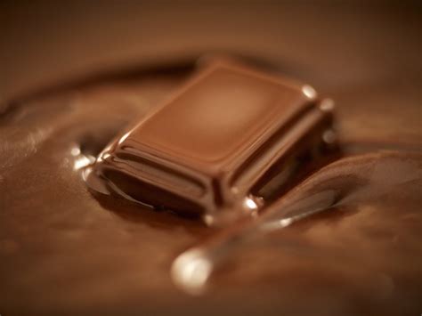 How to Melt Hershey's Chocolate Bars in a Pan | Livestrong.com | Hershey chocolate bar, Melting ...