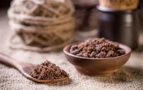 Muscovado Sugar vs Brown Sugar: What's the Difference?