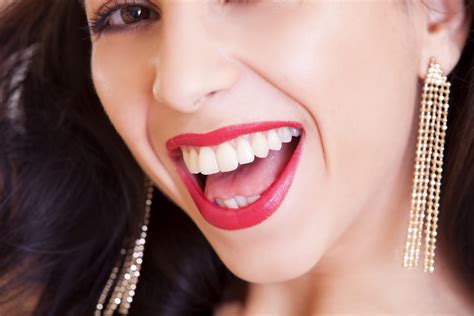 Dantura perfecta, zambet sanatos si imagine de revista! - Dental ...