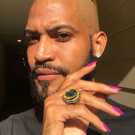 Here's Why We Need to Stop Stigmatizing Men for Wearing Nail Polish ...