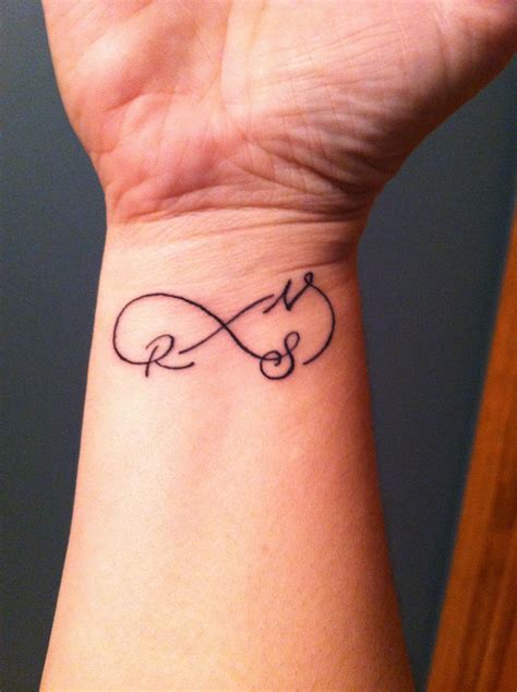 Infinity tattoo | Infinity tattoo on wrist, Cool wrist tattoos, Wrist ...