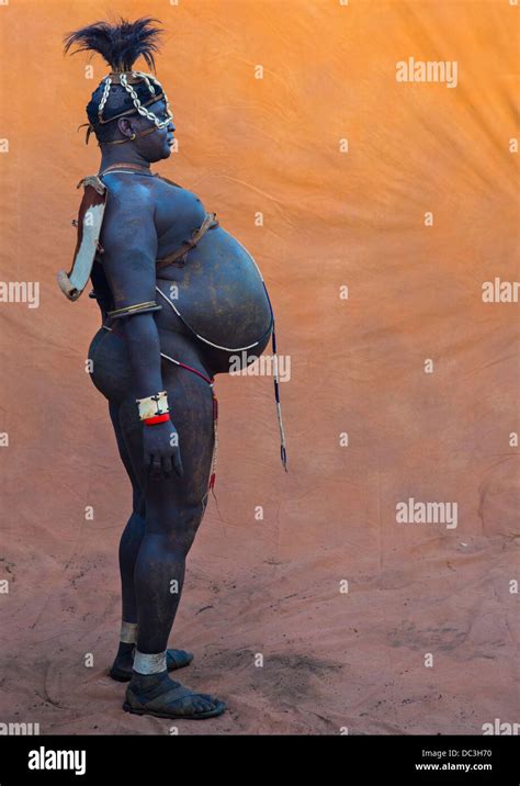 Bodi Tribe Fat Man During Kael Ceremony, Hana Mursi, Omo Valley, Ethiopia Stock Photo - Alamy