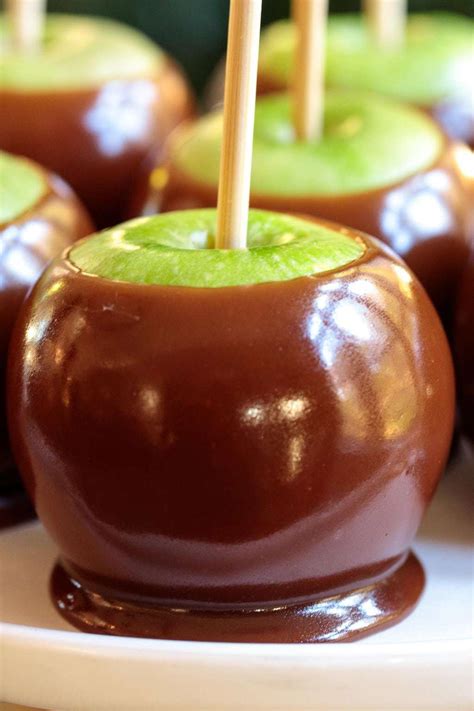 Fall Caramel Apples