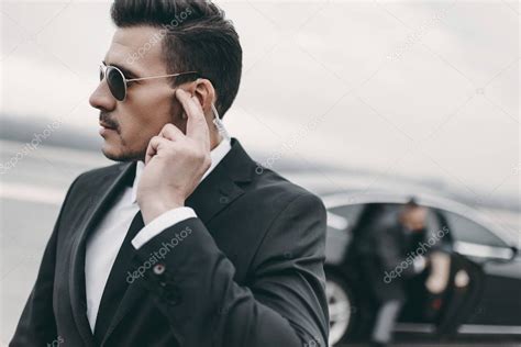 Handsome Bodyguard Businessman Listening Message Security Earpiece ...