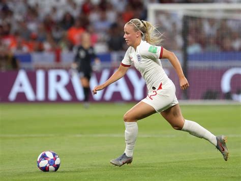 Season on hold slows rush to recover for England’s Beth Mead | The Seattle Times