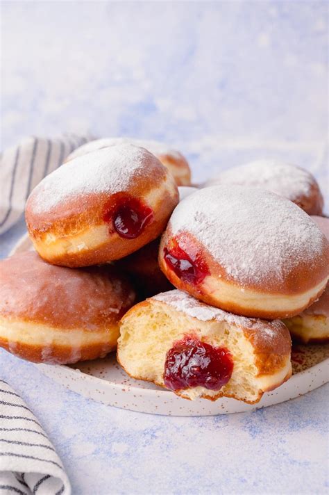 Pączki Recipe (Polish Doughnuts) - VIDEO - Everyday Delicious