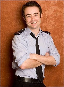 Joe McFadden - looking gorgeous as PC Joe Mason in Heartbeat | Gorgeous men, Cute guys, Actors ...