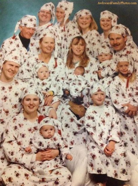 The 30 Most Awkward Family Christmas Photos Ever! ~ Vintage Everyday