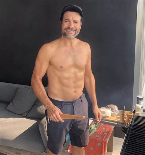 A sus 51 años, Chayanne roba suspiros con su abdomen de acero